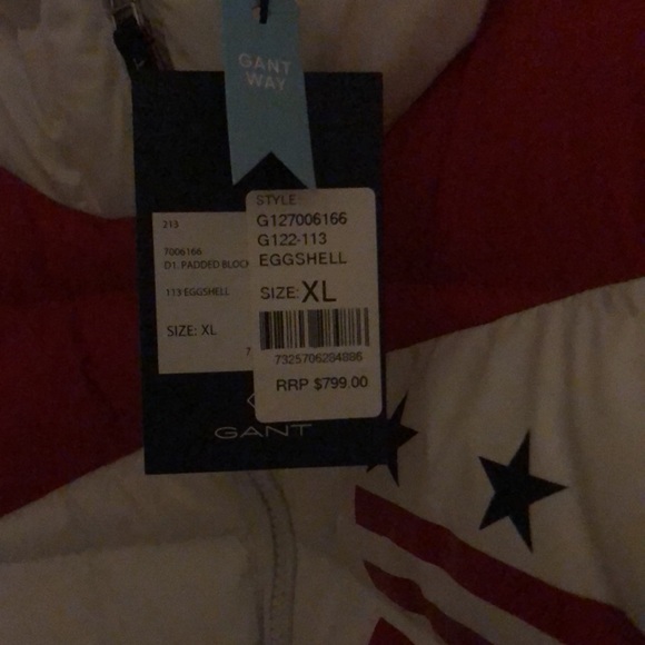 Brand new Gant puffer jacket selling cheaper - Picture 4 of 5